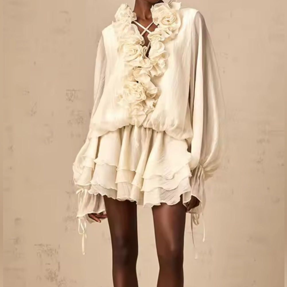 NEW $158 Romantic Ellena Rose Cream Ruffled Top/Dress